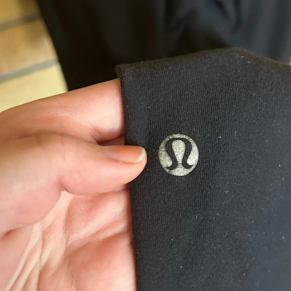 Lululemon Solid Black Straight Leggings Tights Cropped Women’s Size 4 - Picture 4 of 6